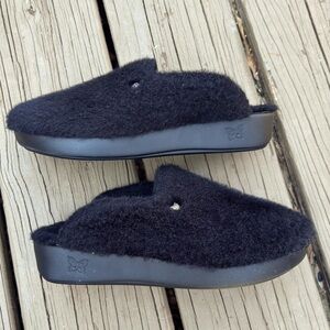 Alegria “Leisurelee 2” Black Fuzzy Comfort Slippers | Size 37 US 7-7.5
